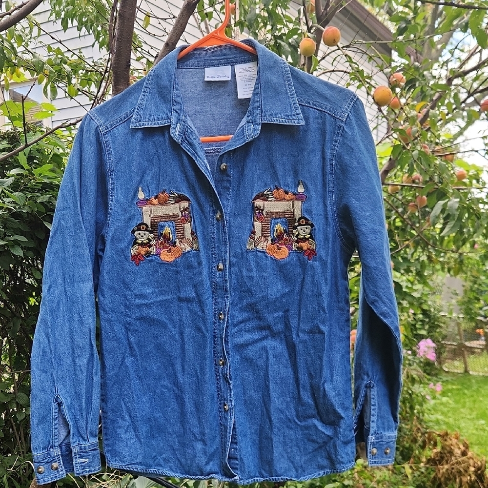 Bobbie Brooks, Thanksgiving Fall  embroidered Bear Women's Jean Button-up Sz S